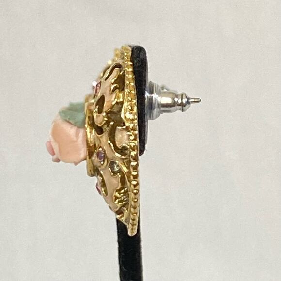 Victorian Style Earrings Tiny Ceramic Pink Rose In Ornate Gold Tone Metal Border - Picture 4 of 8